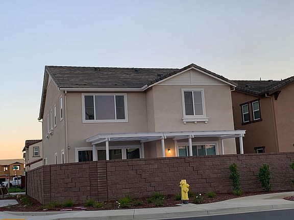 2nd image of 4412 Lilac Way