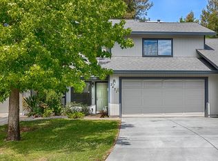 2471 Big Oak Dr, Santa Rosa, CA 95401