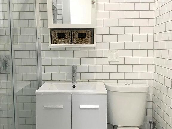 5th image of 83 Henry St APT 20