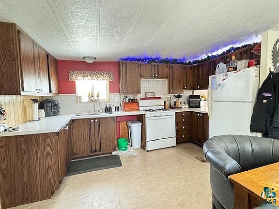4th image of 5165 Howard Gnesen Rd