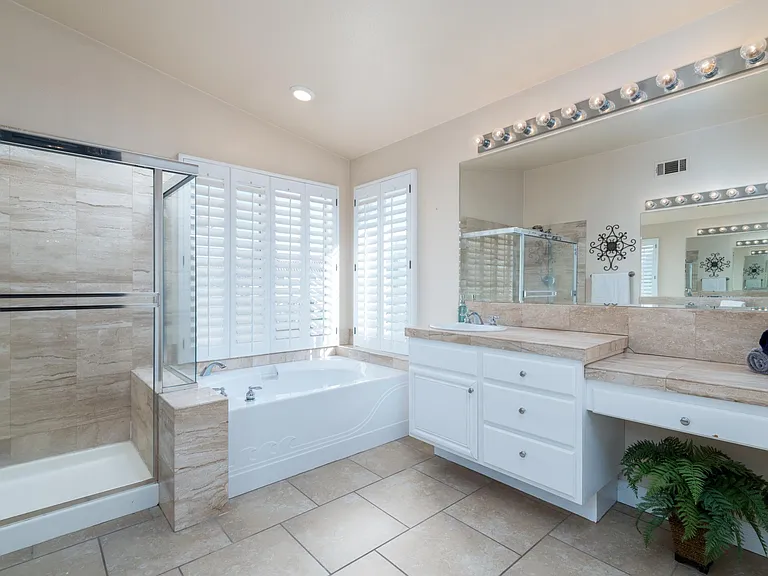 1668 Paseo Maravilla — Photo 27