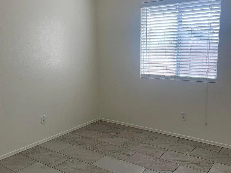 1333 S 220th Dr — Photo 13