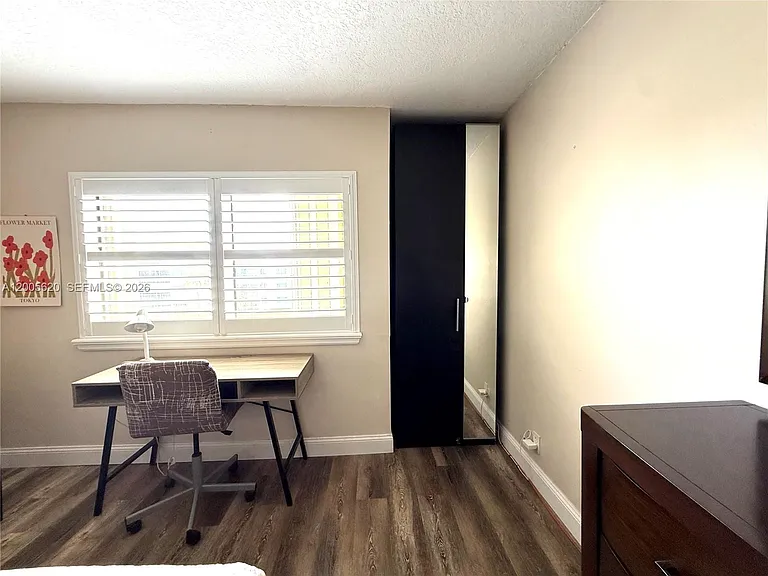 230 Lakeview Dr #307 — Photo 13