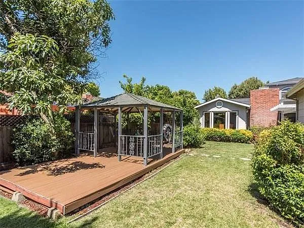 830 Seale Ave — Photo 14