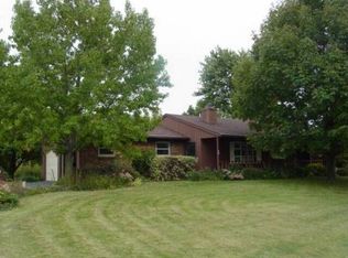 35 S Pickett Dr, Fisher, IL