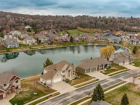 5th image of 4066 Autumn Lake Ct SW