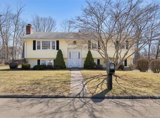 85 Spring Glen Dr, Meriden, CT 06451