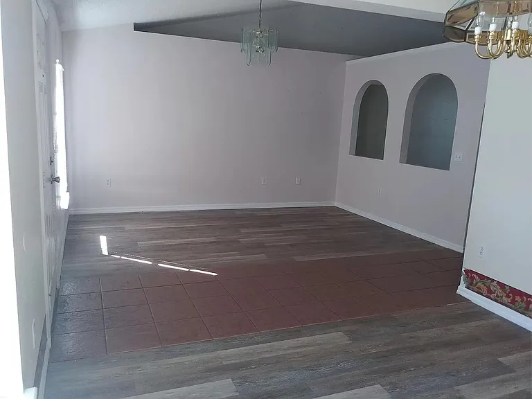 14169 Spring Hill Dr — Photo 23