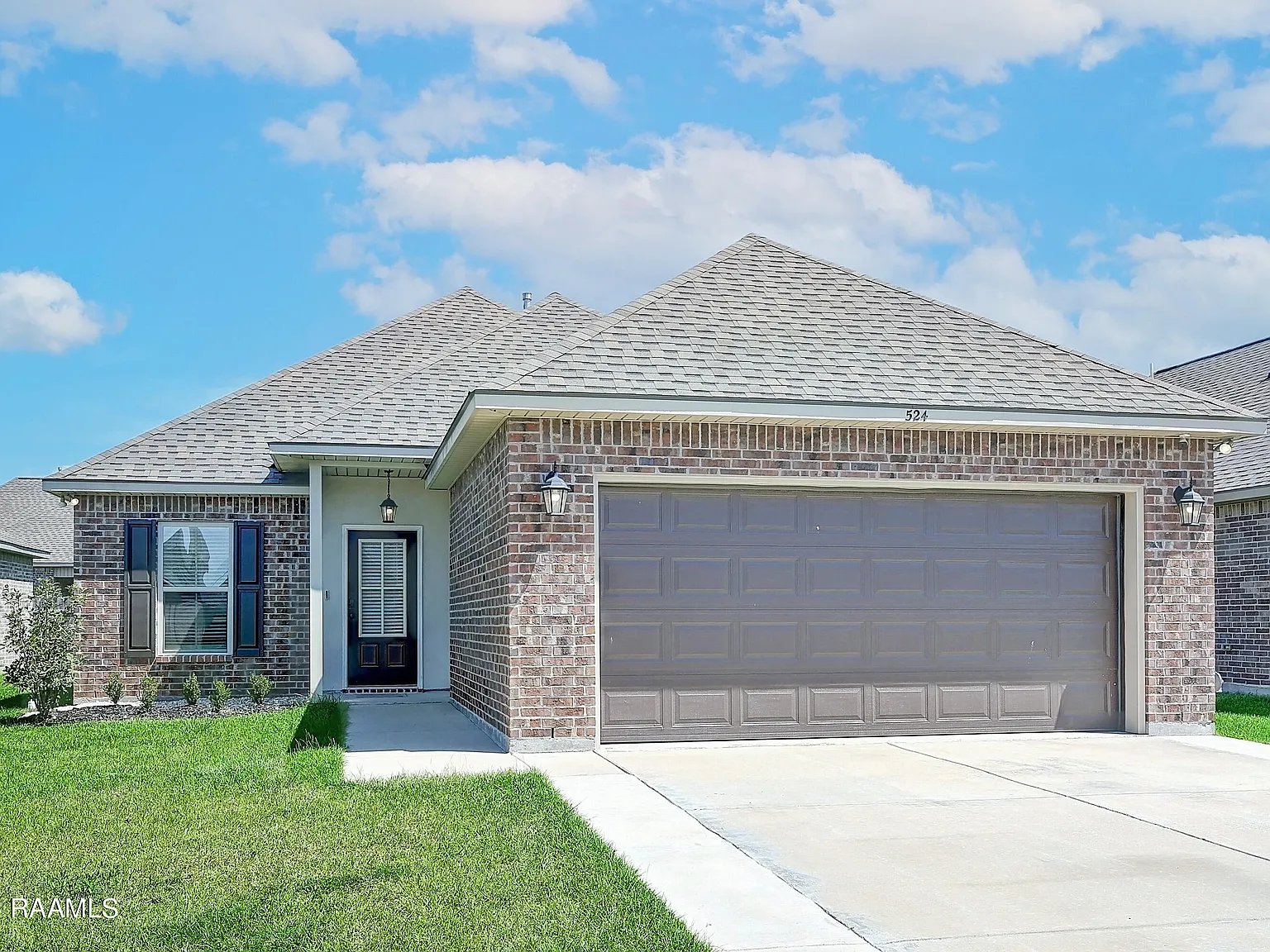 3 bed, 1356 sqft, $1,700 — Photo 1