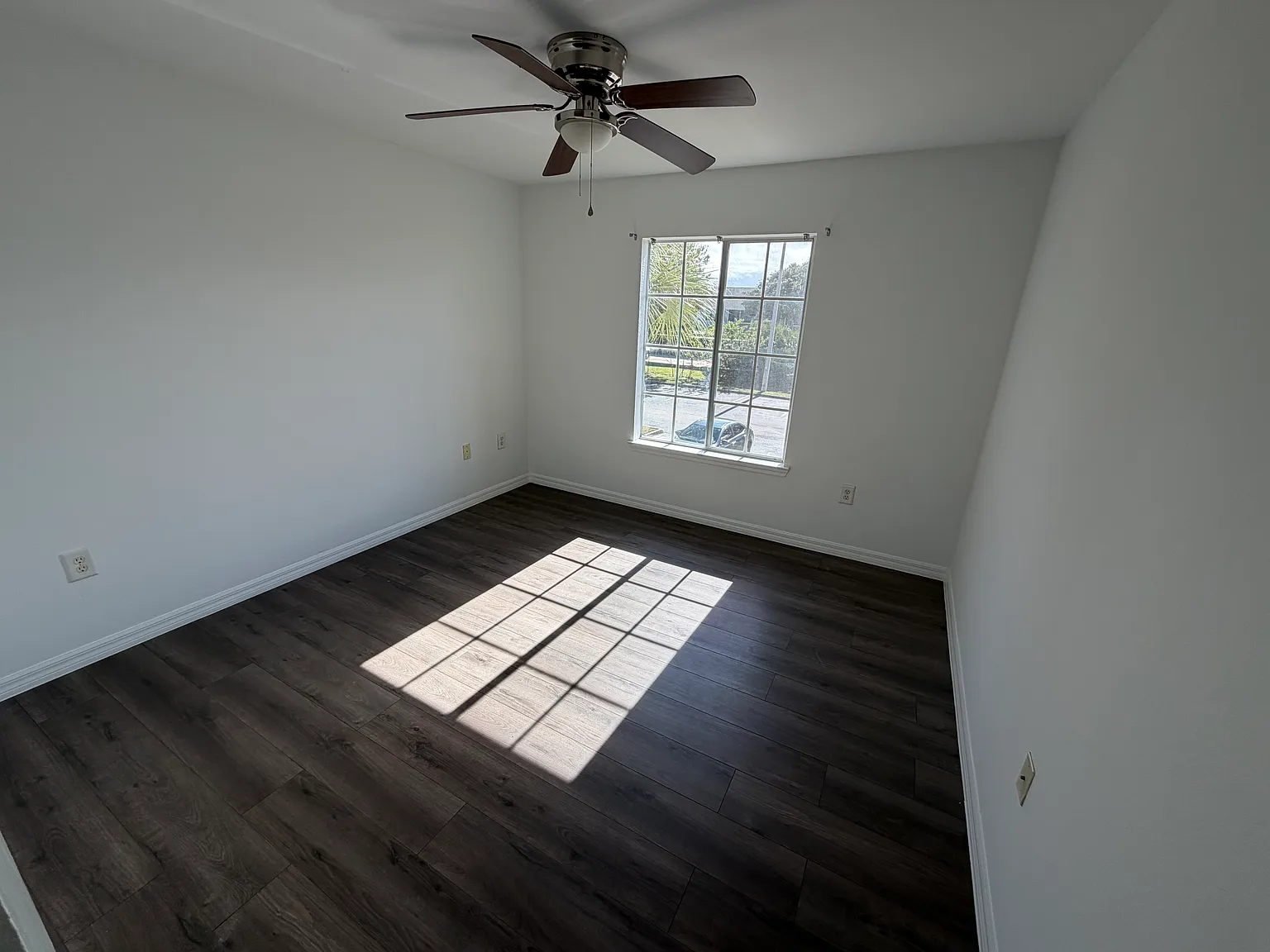 2 bed, 857 sqft, $1,400 — Photo 3