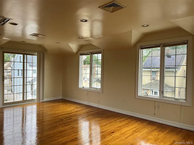 27-07 Murray Ln #2 — Photo 3