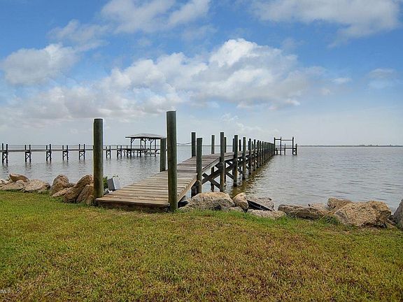 4th image of 4135 N Indian River Dr