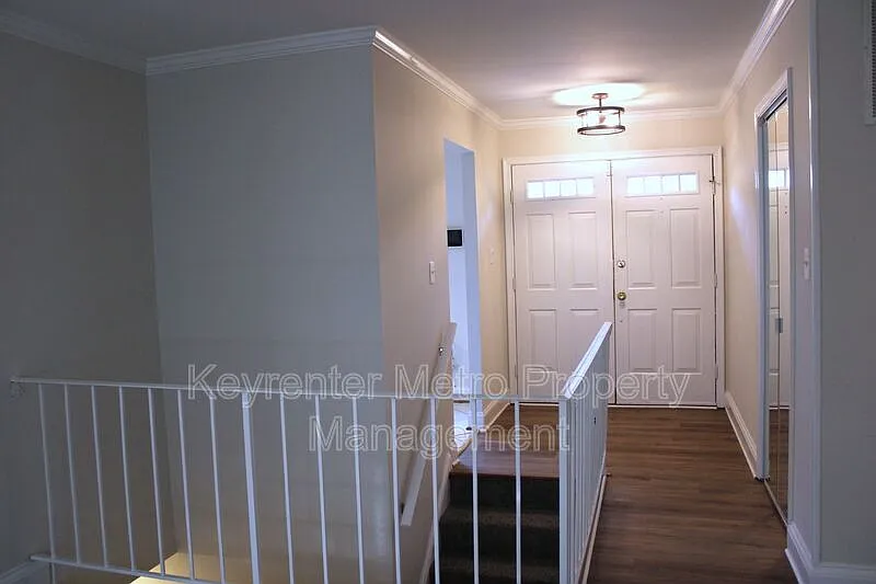 3 bed, 3.5 bath, $3,200 — Photo 3