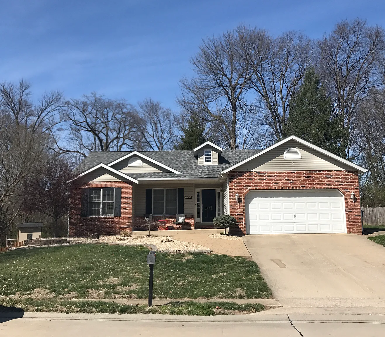 231 Belden Dr photo 1