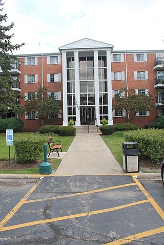 1st image of 1050 N Farnsworth Ave #41