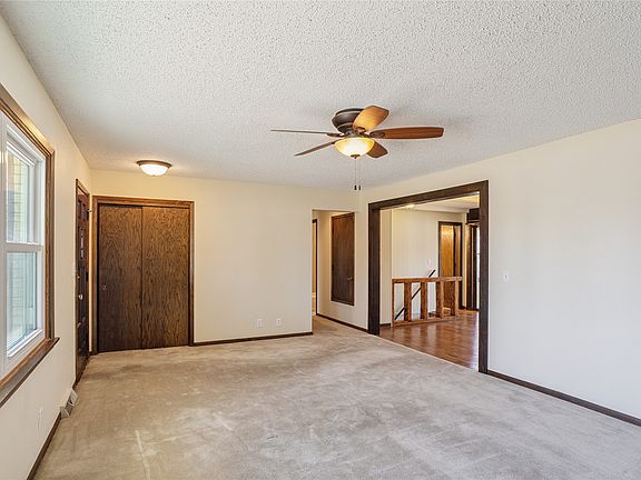 5th image of 806 SE Bel Aire Rd