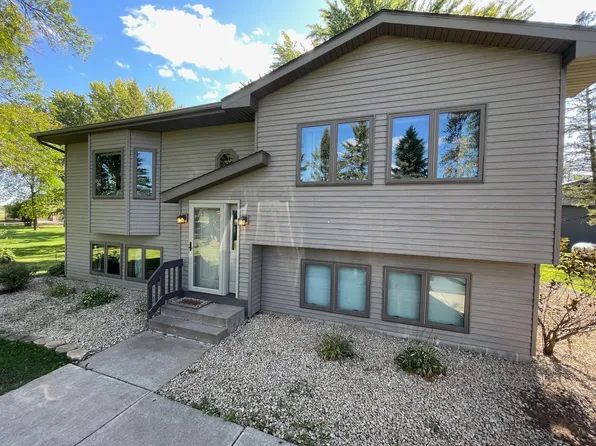 9975 140th St, Milaca, MN 56353
