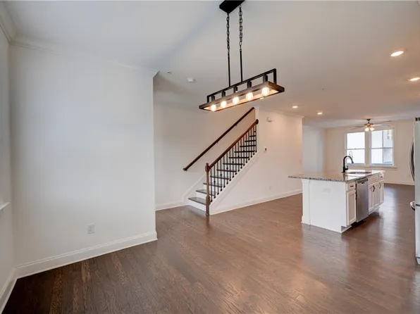 6532 Beacon Dr, Sandy Springs, GA 30328