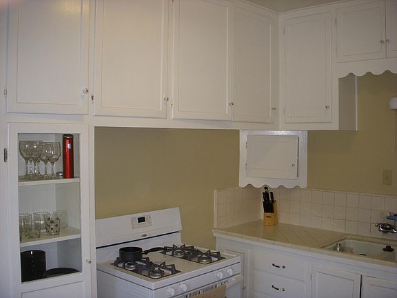 3rd image of 3669 Columbia St #3669
