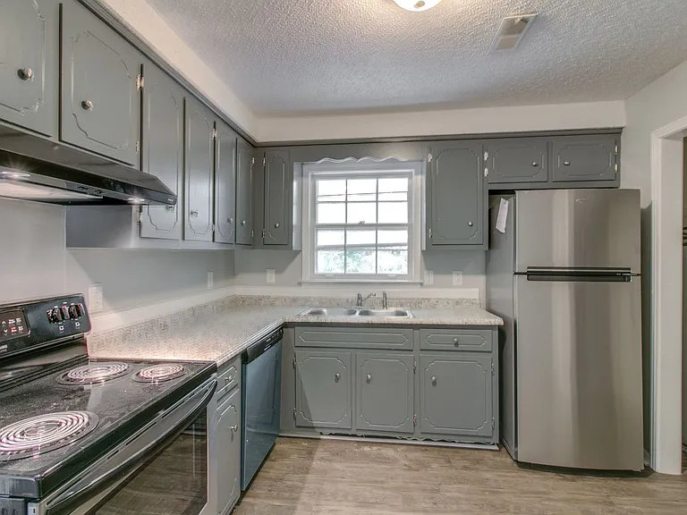 Bennett Dr - 103 — Photo 7