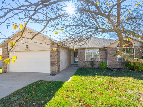 2308 E Lunar Street, Republic, MO 65738