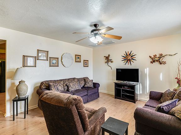 5th image of 412 W Poston Cir