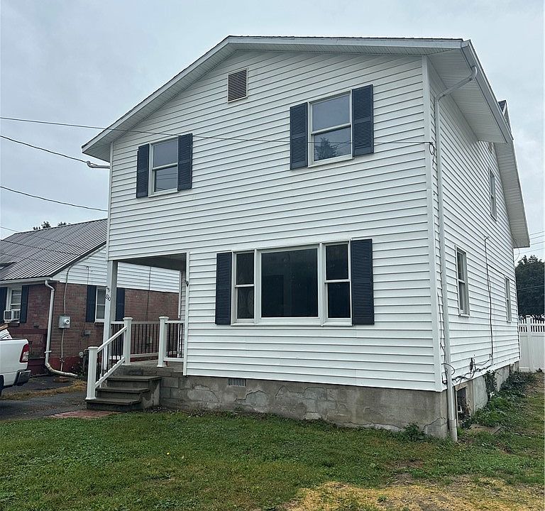 1st image of 810 Sycamore St