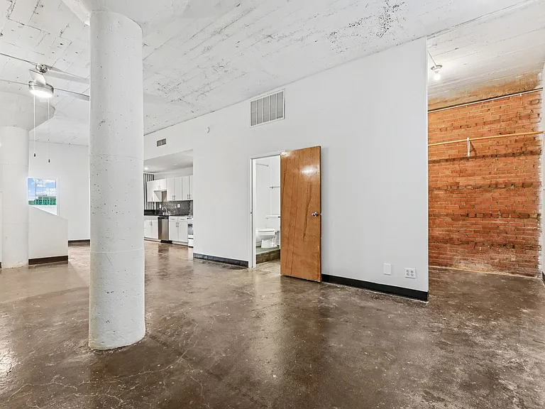 Deep Ellum Lofts — Photo 85