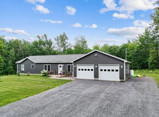 35 Cathedral Pines Ln, Belgrade, ME 04917