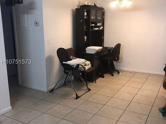 5th image of 3752 N University Dr #B-8