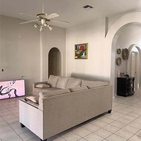 2618 Hawthorne Ln — Photo 11