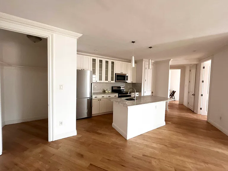 101 Ocean Pkwy #6B — Photo 1