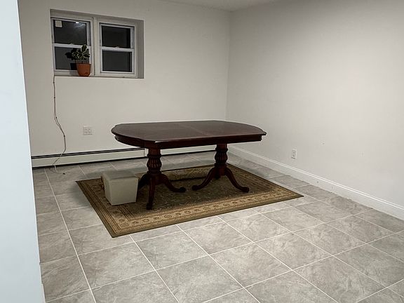 3rd image of 136 Bennett Ave Floor 2