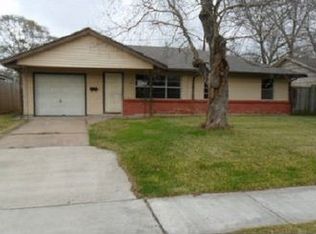 1805 Beusch Dr, Pasadena, TX 77502