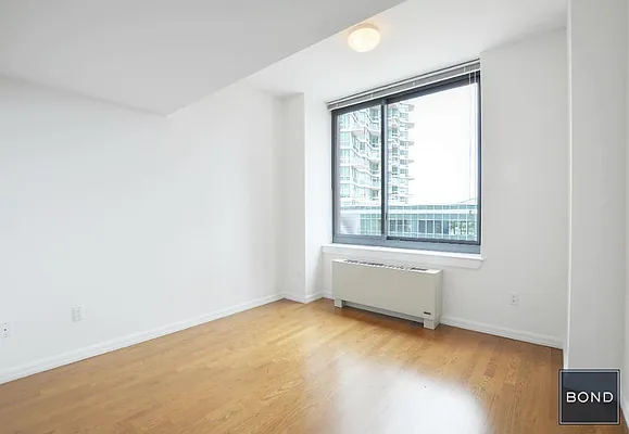 Rented by Bond New York | media 4