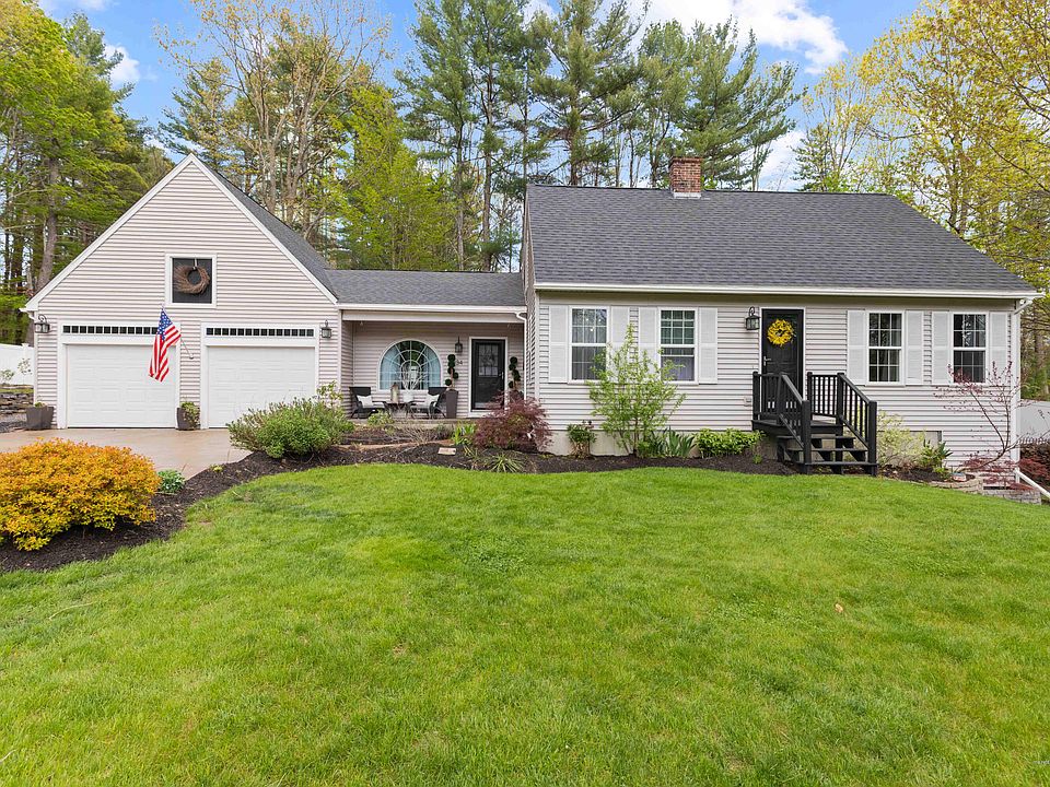 1st image of 34 Hillcrest Dr