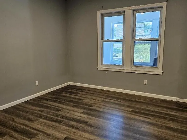 228 W End Ave — Photo 8