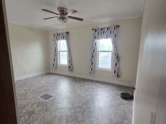2nd image of 906 N Monroe St #3