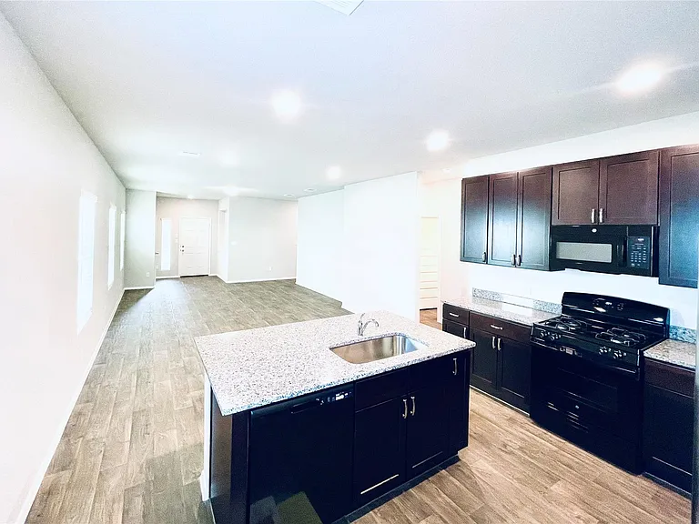 117 Huckleberry Ln — Photo 6