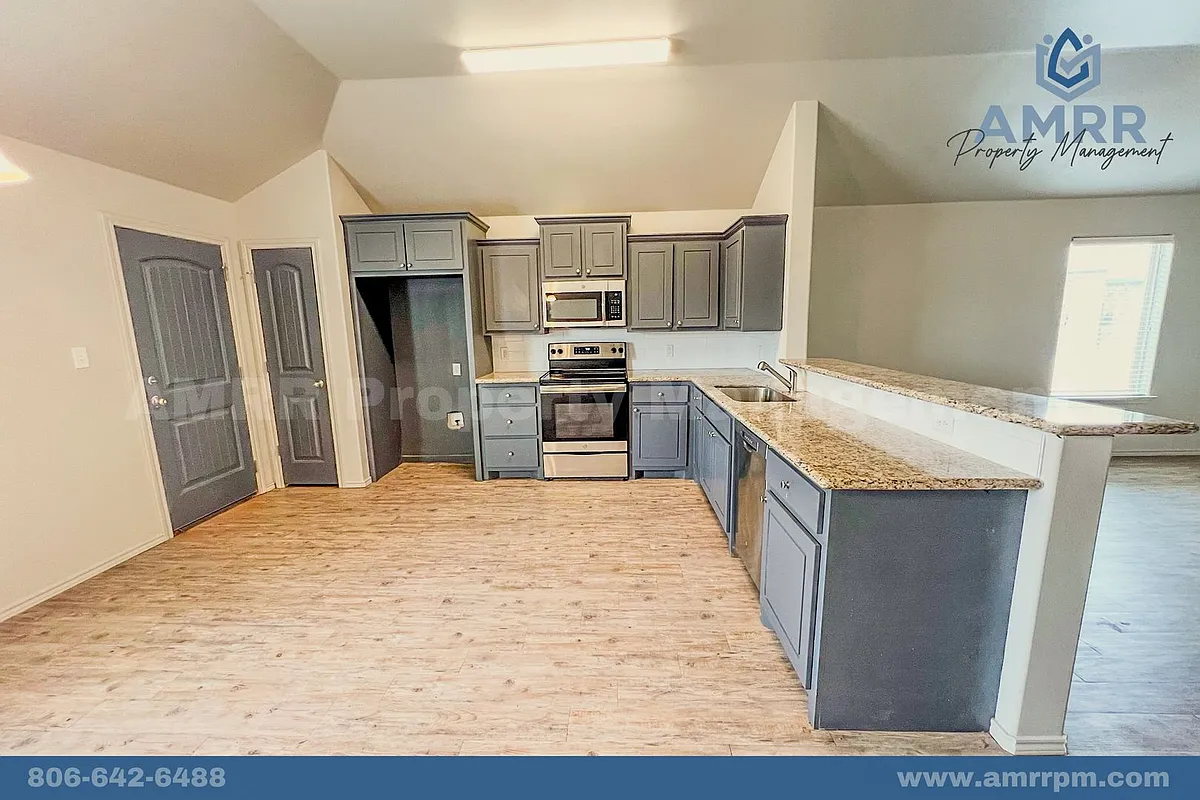 Building Photo - 708 Hillshire Ave