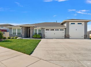 983 W Bird Wing Dr, Meridian, ID 83646