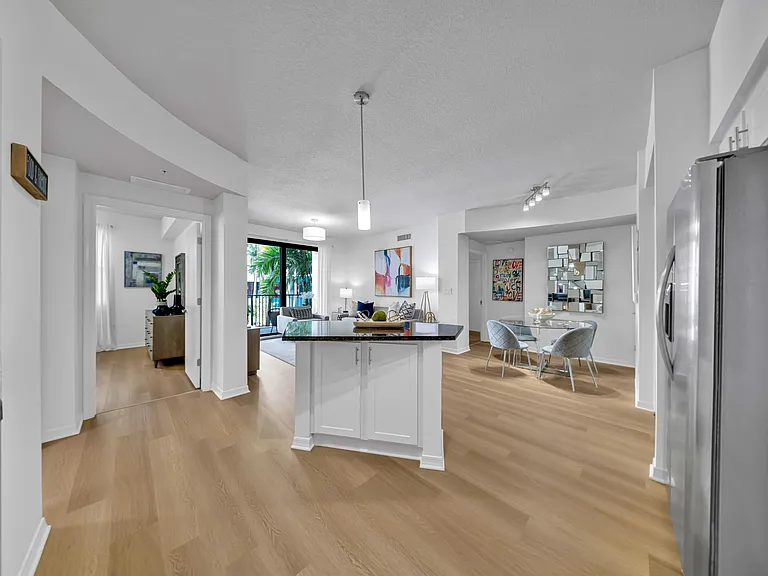 Aviah Flagler Village — Photo 35