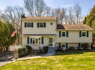 3 Puritan Ln, Washingtonville, NY