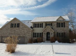 124 Seneca Dr, Old Forge, PA 18518