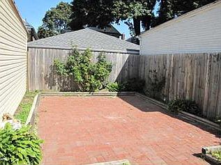 3rd image of 642 W 21st St