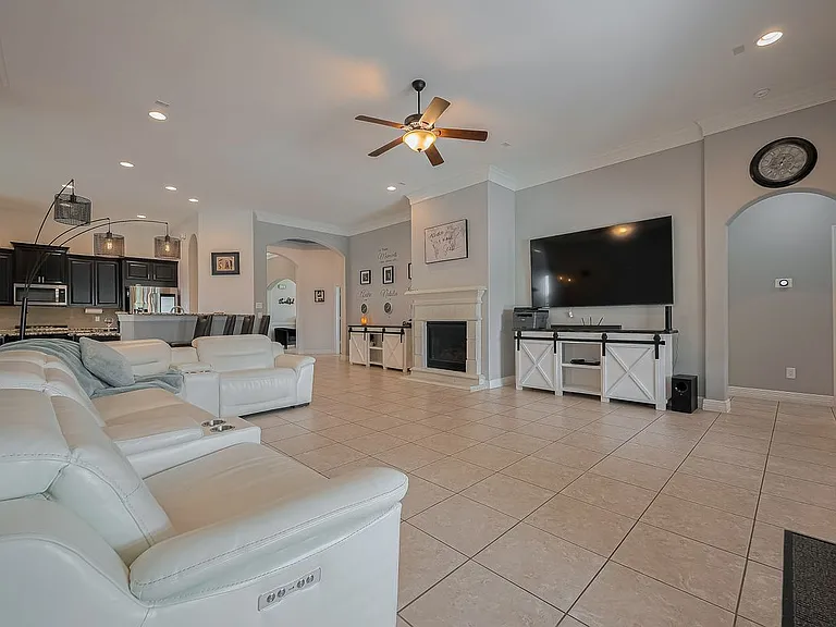 4227 Lodge Ranch Ct — Photo 6