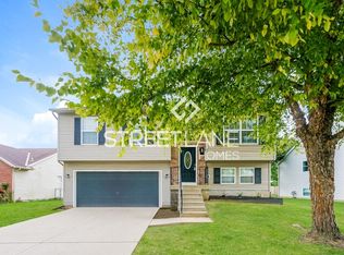 4223 Crosspointe Dr, Columbus, OH 43207