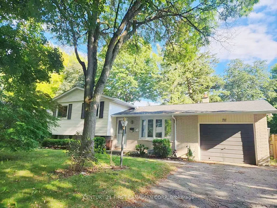 711 Algoma Ave #UPPER LEVEL