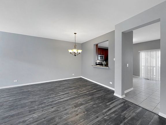 4th image of 3414 Cameron Dr