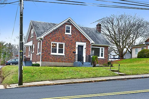 308 W Main St Photo 1